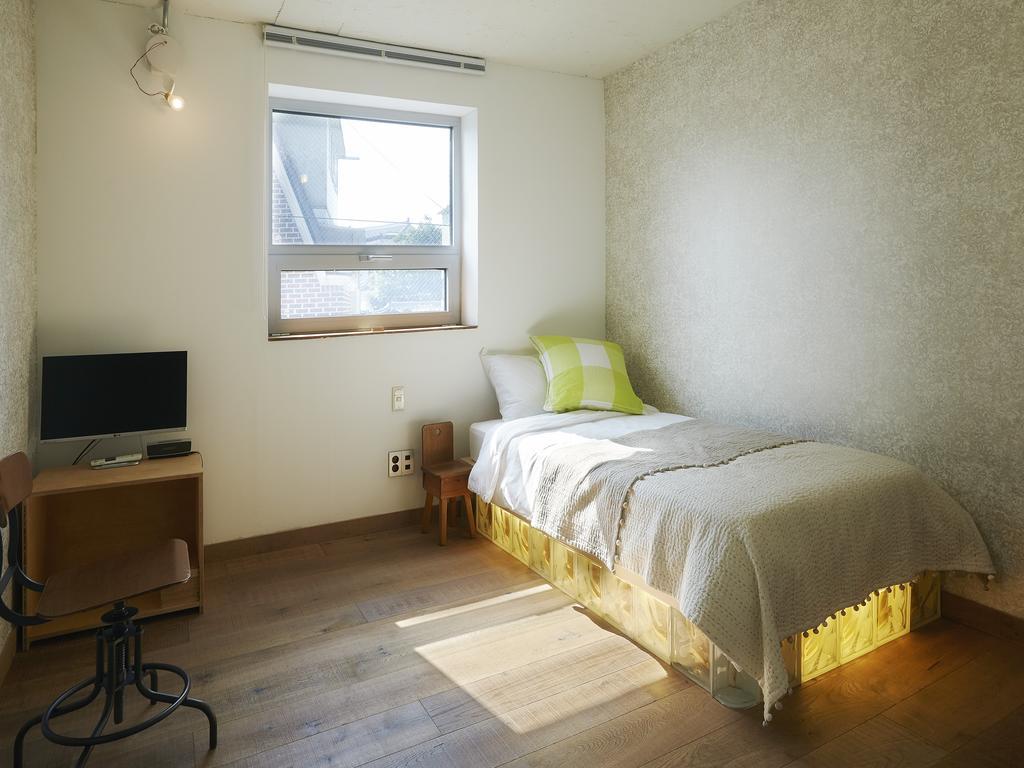 A House Hotel Seoul Room photo
